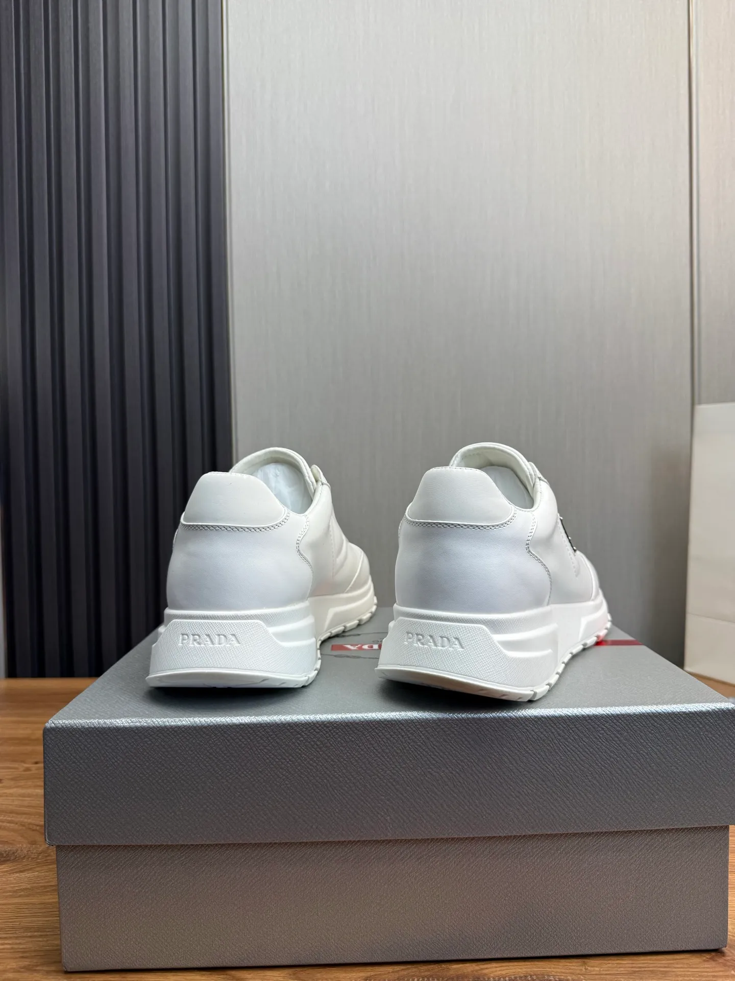 Men's shoes 💰560💰 [PRADA] Hot-selling men's shoes shipped 👏Official website synchronized ⬆️Original imported cowhide stitching waterproof fabric + cowhide lining, 1⃣️:1⃣️reproduction, original bottom, 38-45 (45. Customized, non-refundable)